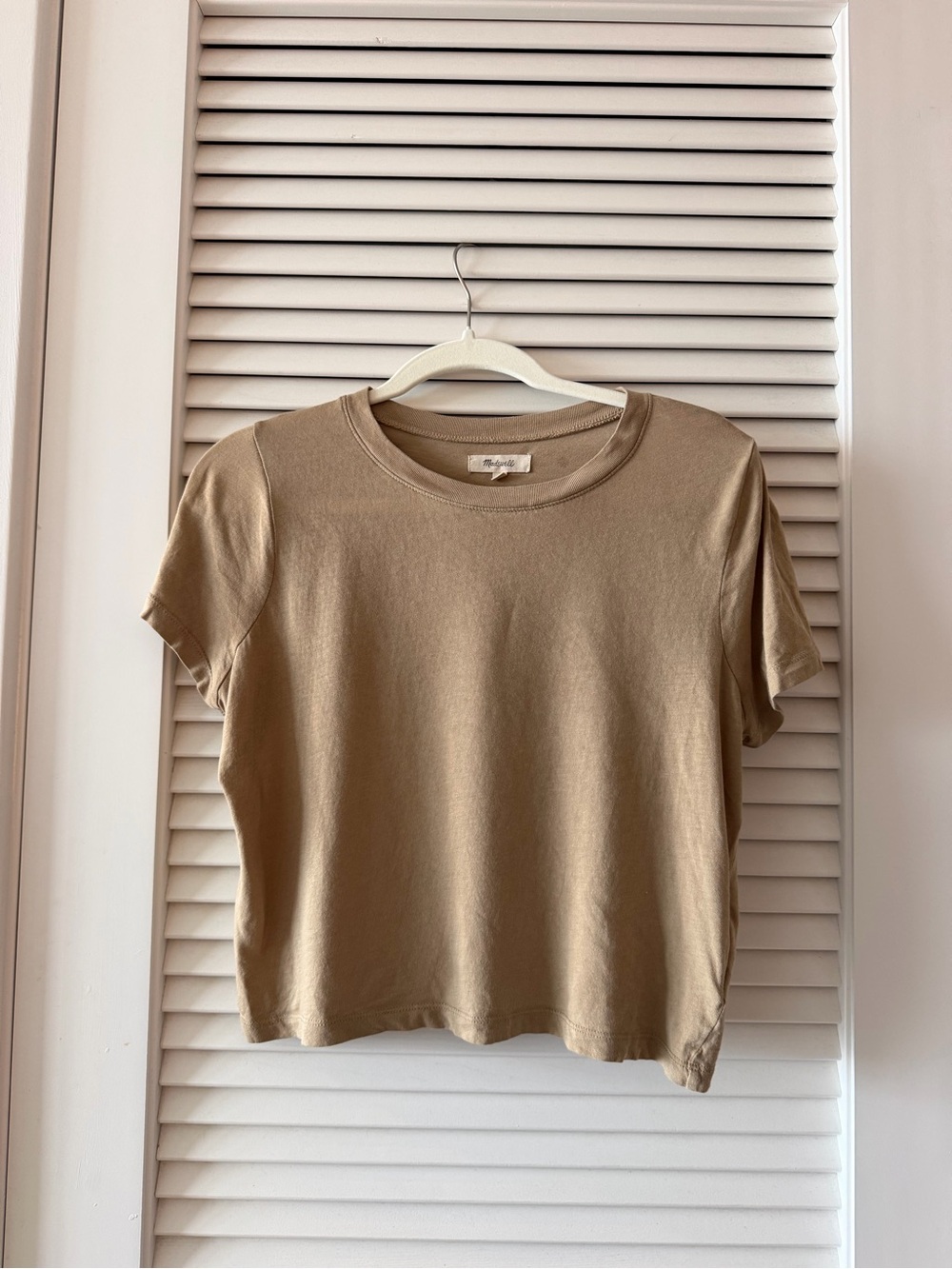 Madewell Short Sleeve Cropped Crewneck Tee in Light Tan